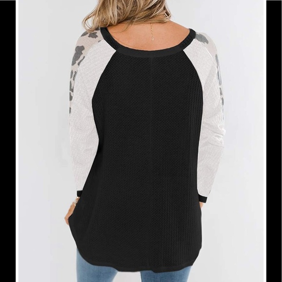 🆕Leopard Color Block Waffle Knit Shirt - Picture 2 of 3